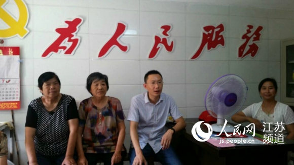 圖為南通市港閘區陳橋街道天和社區黨員服務室 顧姝姝攝
