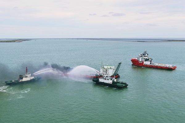 南黃海大規模海上搜救綜合演習在南通通州灣舉行