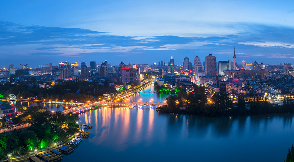 老城夜景 张进祥/摄