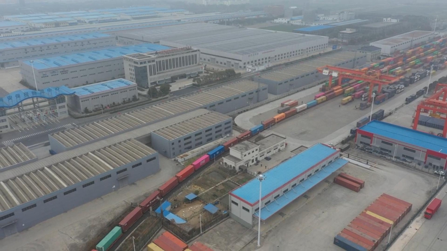 南通馬年首趟國際貨運班列在海安啟運。海安市委宣傳部供圖