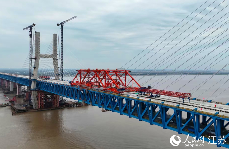 崇启公铁长江大桥主桥合龙 预计2027年具备通车条件