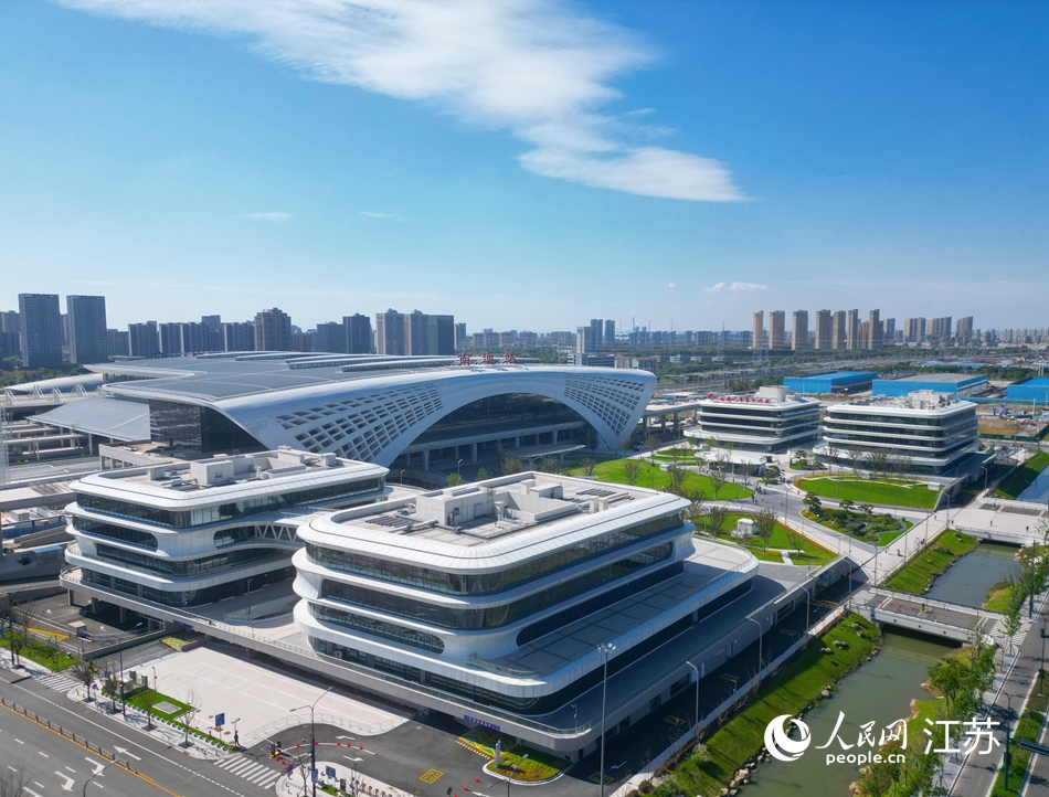 江苏南通站北广场过渡站房、南通东站同步启用